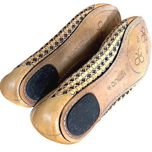 Anthropologie Elegant Tan Woven Women's Flats - Picture 4 of 5